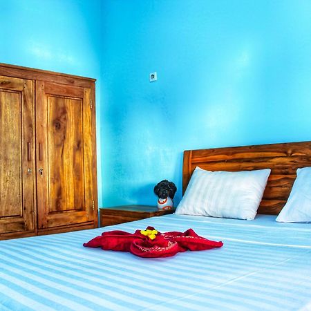 Appartement Kj Purple House Senggigi Extérieur photo