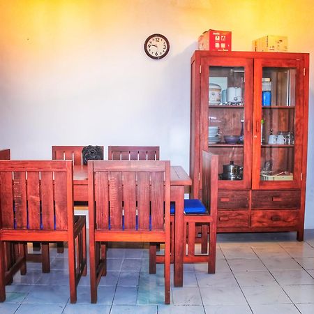 Appartement Kj Purple House Senggigi Extérieur photo