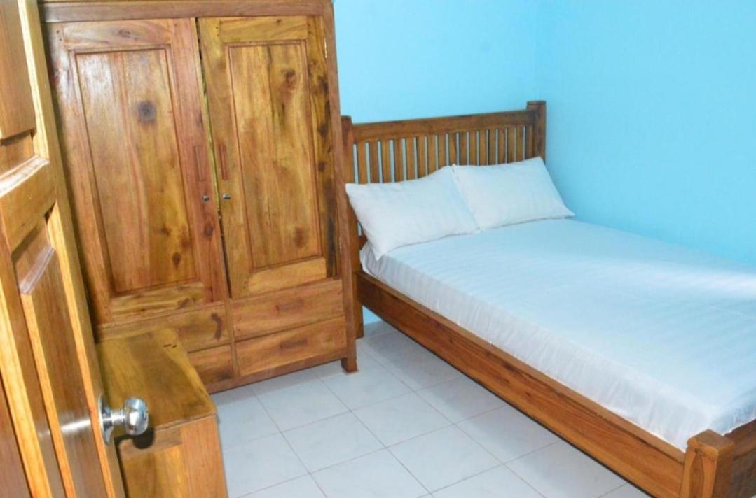 Appartement Kj Purple House Senggigi Extérieur photo